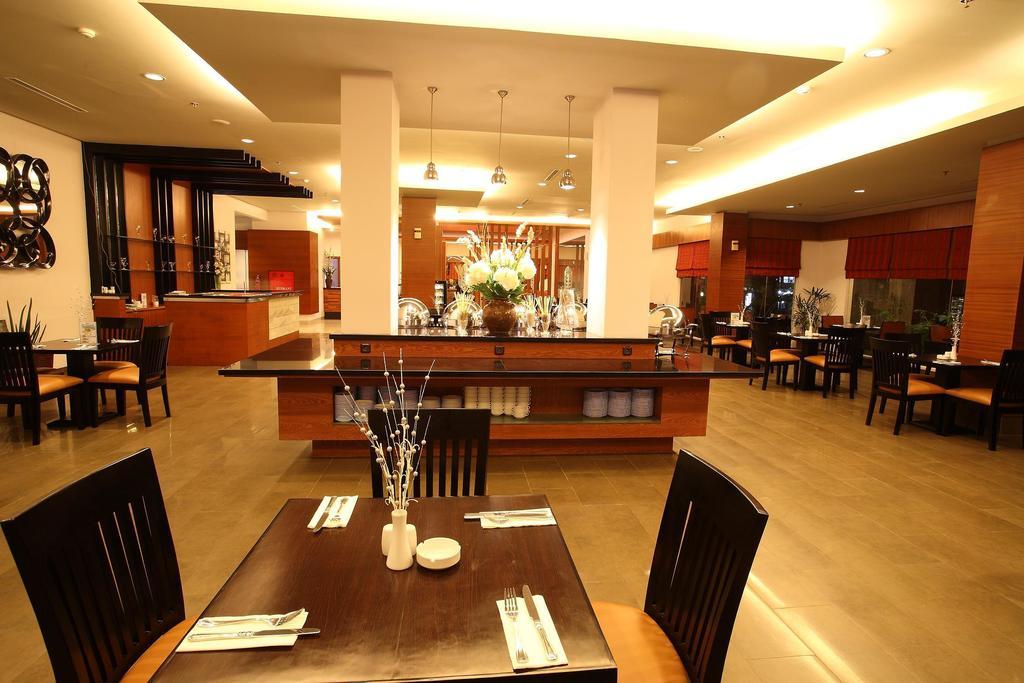 Aston Tanjung City Hotel Eksteriør bilde