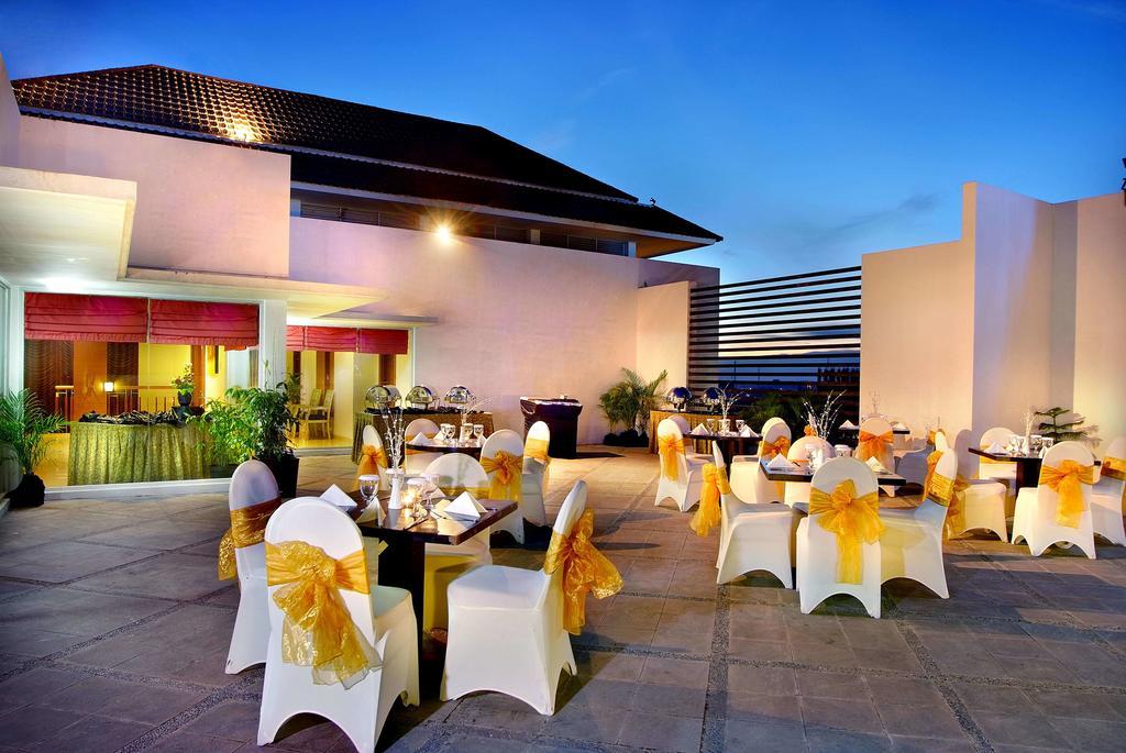 Aston Tanjung City Hotel Eksteriør bilde