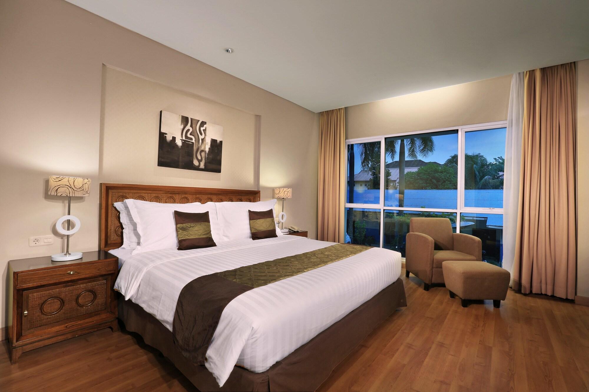Aston Tanjung City Hotel Eksteriør bilde