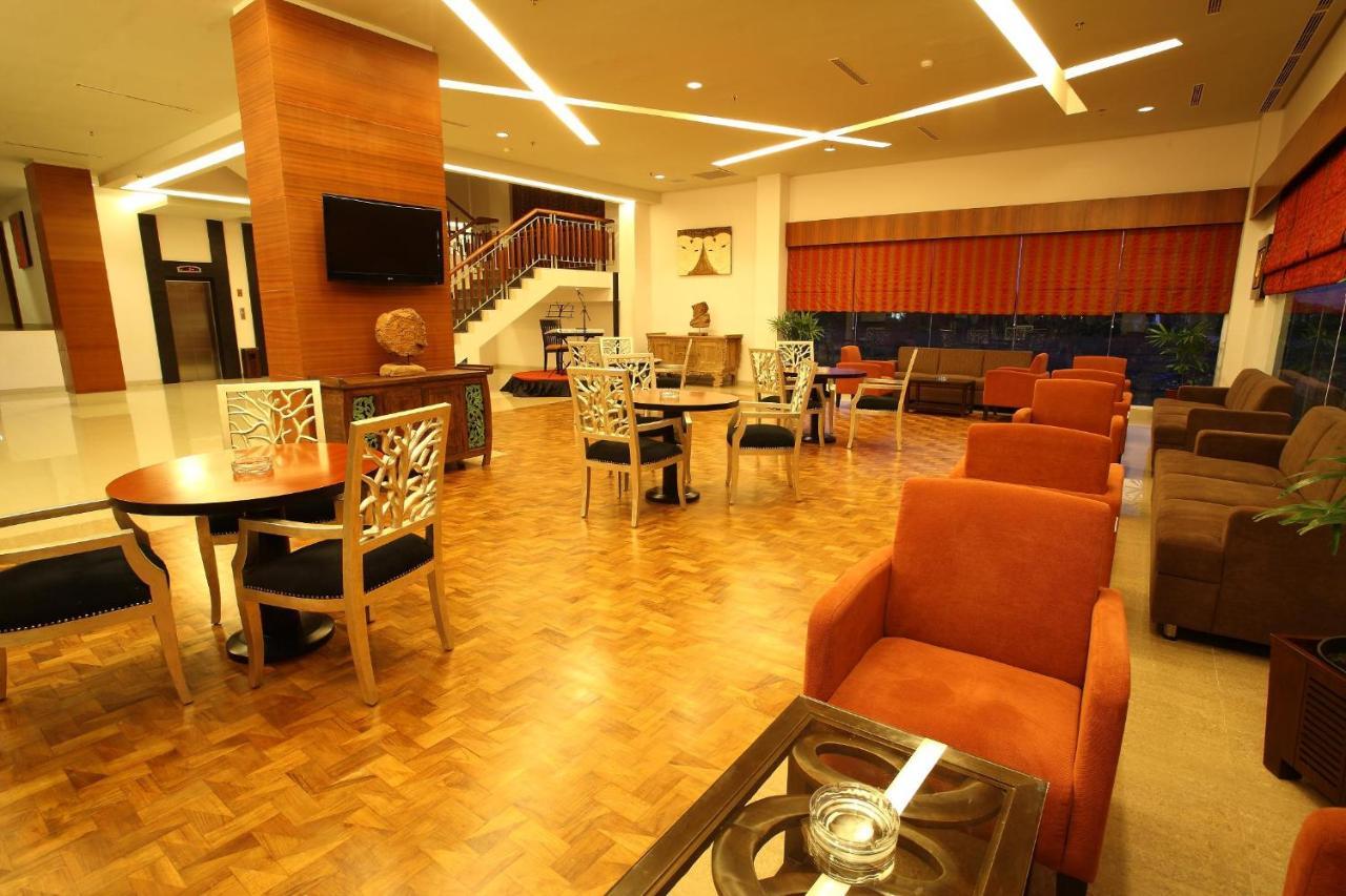 Aston Tanjung City Hotel Eksteriør bilde
